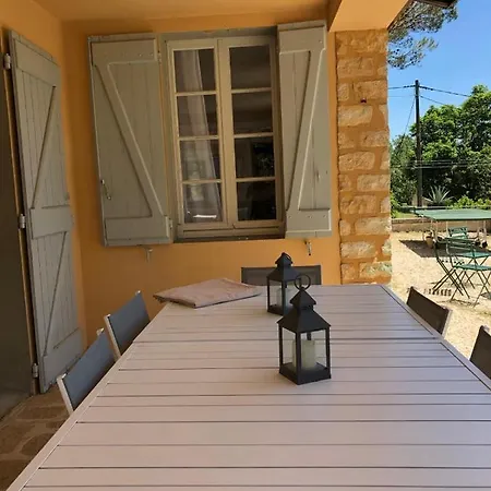 Family House 10 Mn Walking Distance From Villa *