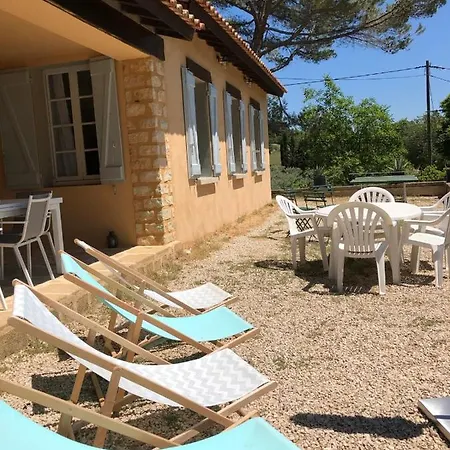 Family House 10 Mn Walking Distance From * Lourmarin